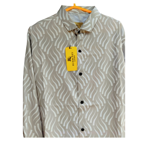 হালকা কফি/বেইজ শার্ট – আরামের সাথে স্টাইলের পারফেক্ট মেলবন্ধন